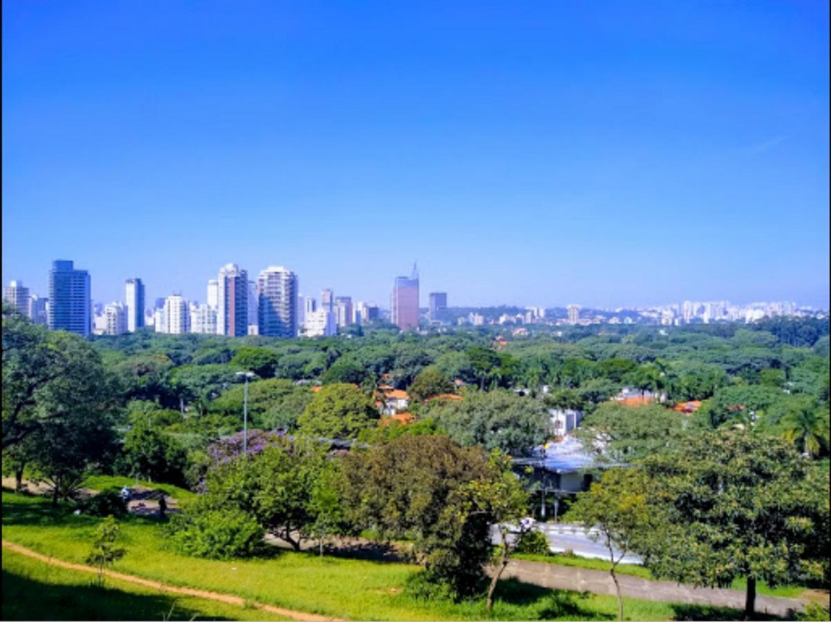 Com Quintal Em Alto De Pinheiros 公寓